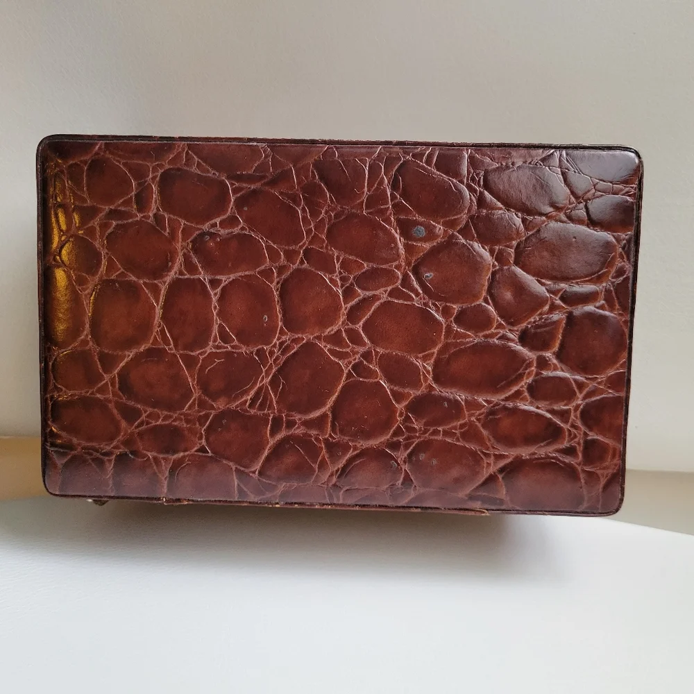 Faux Leather Croc Embossed Watch - Bracelet - Jewelry Storage Case ~ Unisex